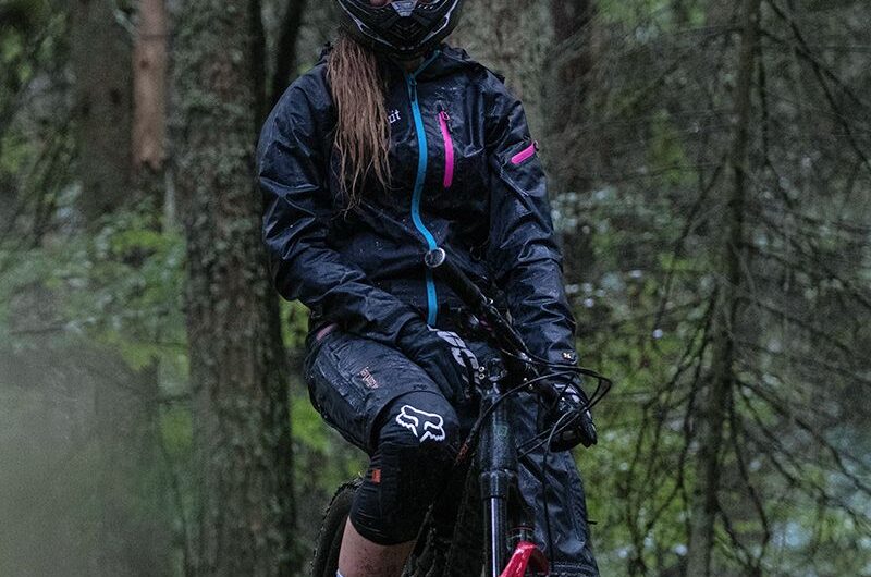 Dirtlej Dirsuit Pro Edition. Mountain bike en invierno