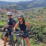 guadalupe con alforjas y mountain bike